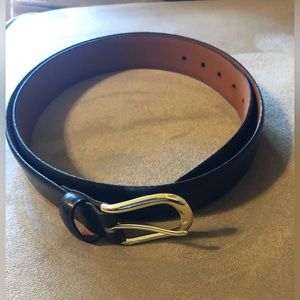 Trafalgar Black Leather Belt NWOT with Gold To e Buckle in Size 34